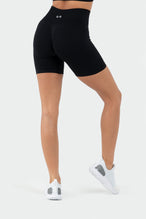 TLF Sculpt Seamless Scrunch Butt Shorts – 5 Inch Inseam Shorts Women - Black - 4